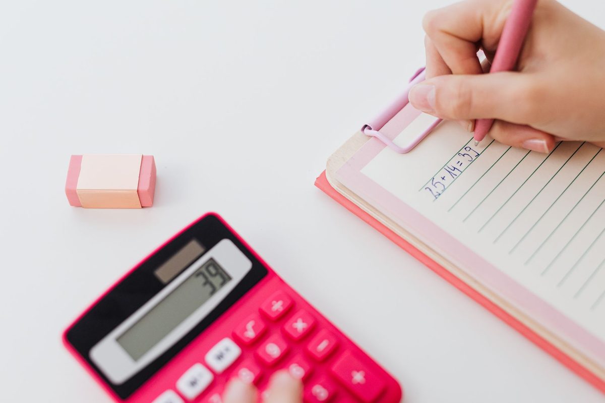 Calcul précis du préavis : semaines civiles, jours ouvrés et calendaires