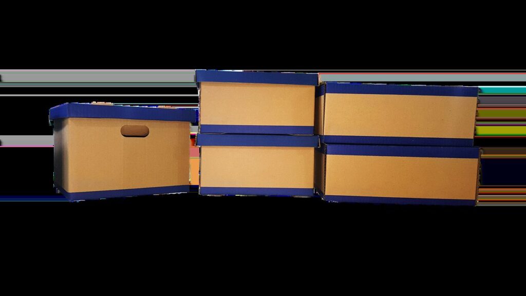 Cartons de déménagement dans des bureaux d'entreprise